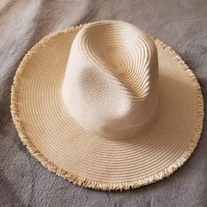 Earthbound Floppy Straw Hat